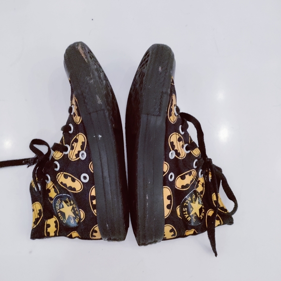 Vintage Batman High Top Converse - Picture 2 of 4